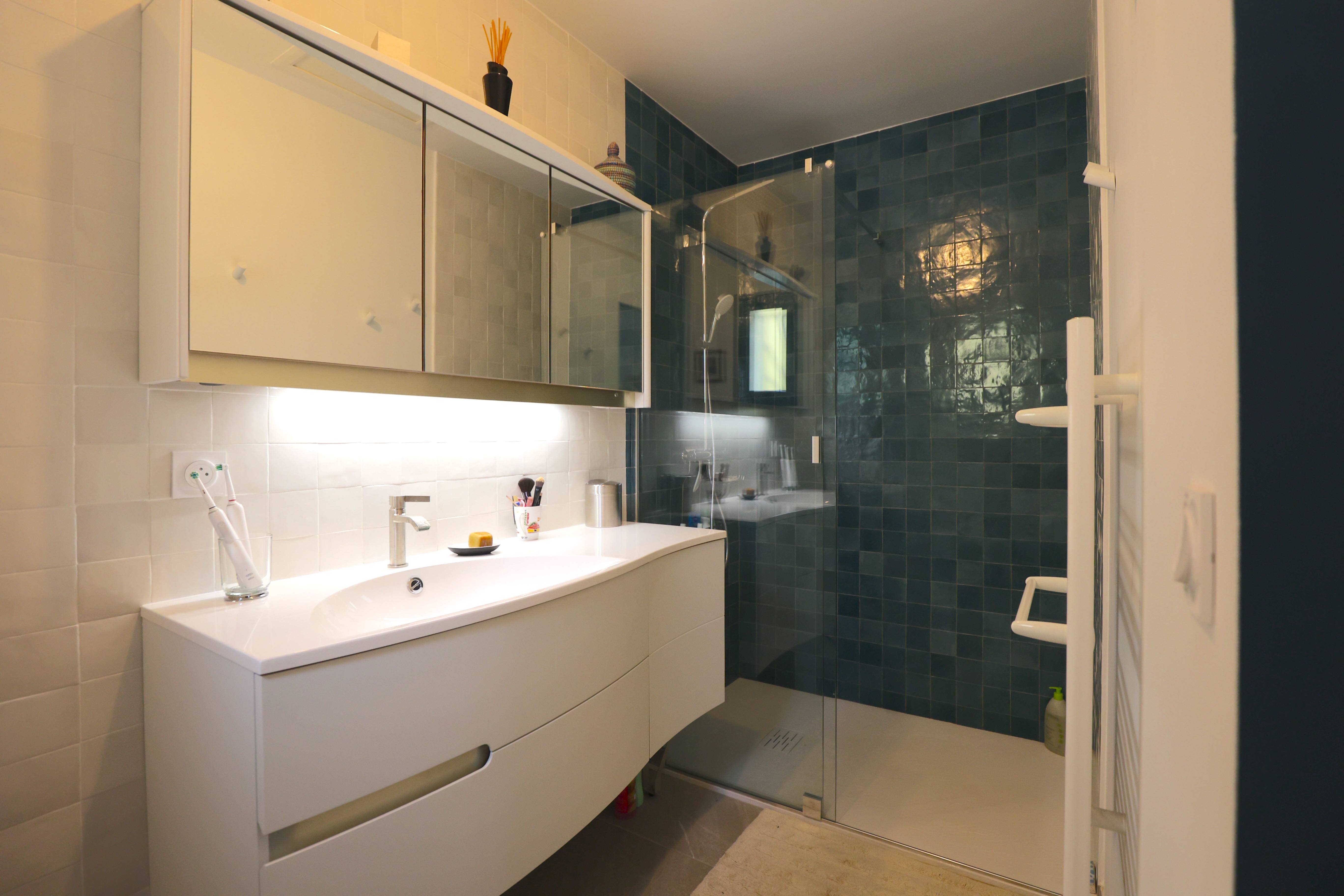 salle de bains grande maison Var