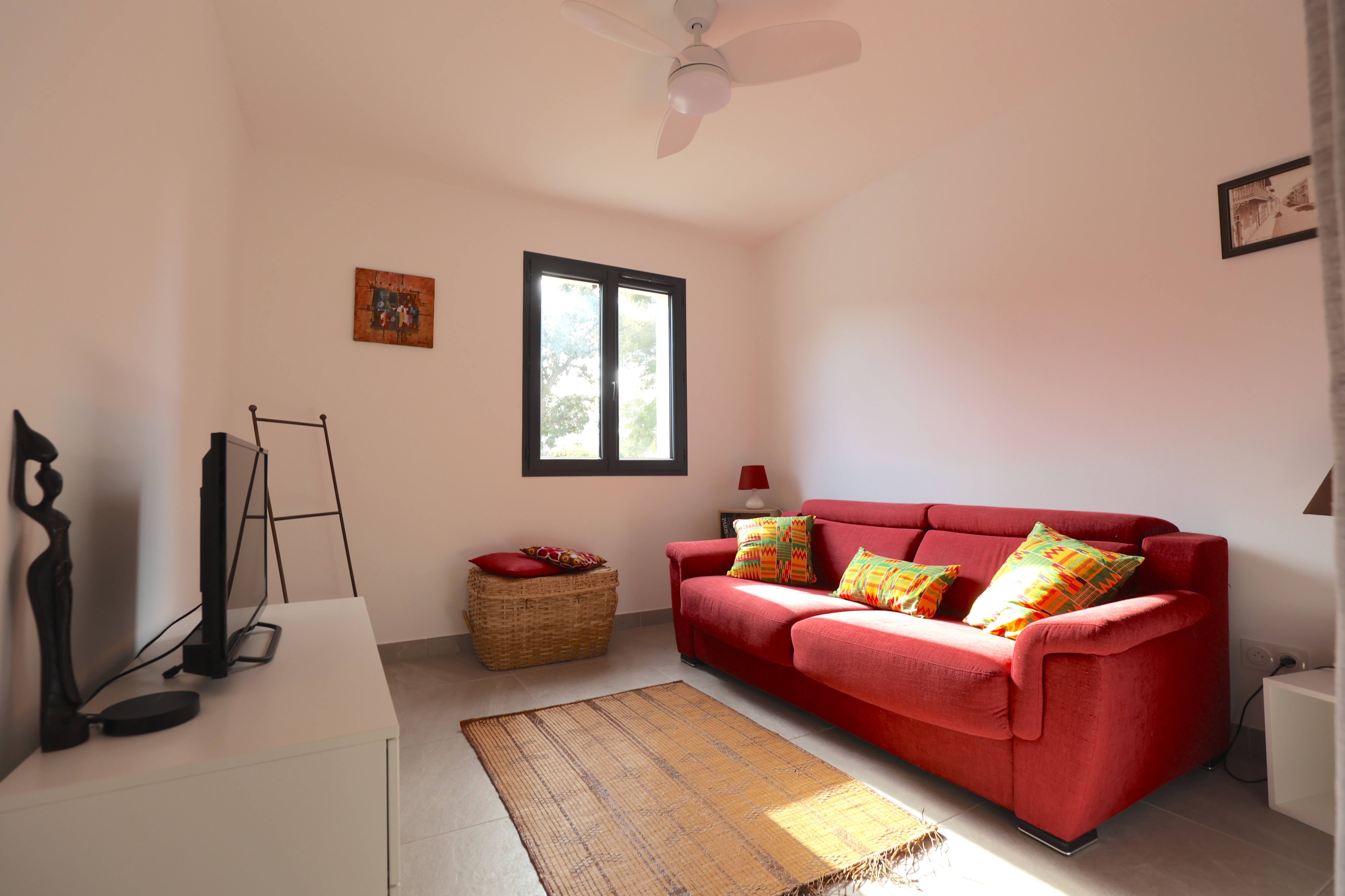 salon tv grande maison Var