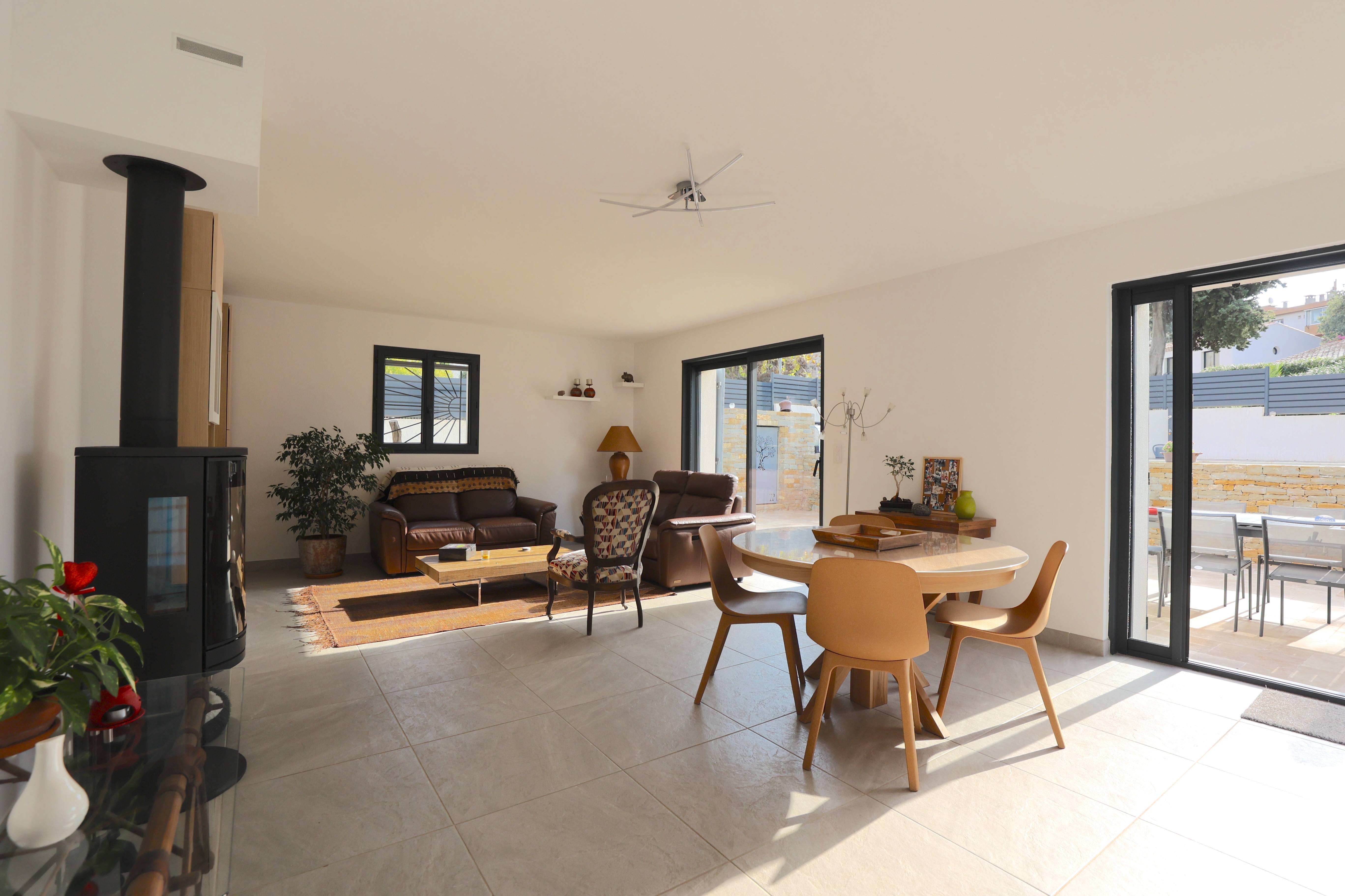 salon grande maison Var