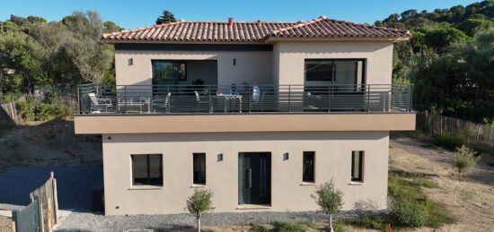 Maison contemporaine de 130 m² avec vue mer à Hyères (83) !