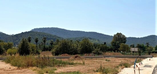 Terrain à bâtir à Hyères, Provence-Alpes-Côte d'Azur