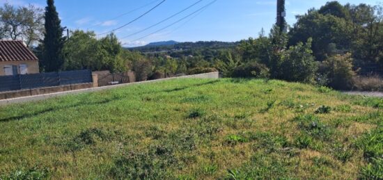 Terrain à bâtir à Saint-Maximin-la-Sainte-Baume, Provence-Alpes-Côte d'Azur