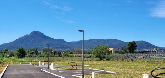 Terrain à bâtir à La Crau, Provence-Alpes-Côte d'Azur