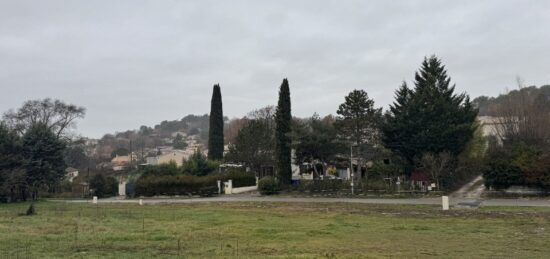 Terrain à bâtir à Pierrevert, Provence-Alpes-Côte d'Azur