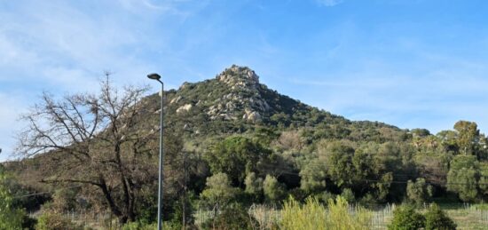 Terrain à bâtir à Hyères, Provence-Alpes-Côte d'Azur